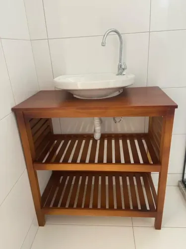 Bancada para Banheiro em Madeira Maciça. Perfeito pra o seu ambiente