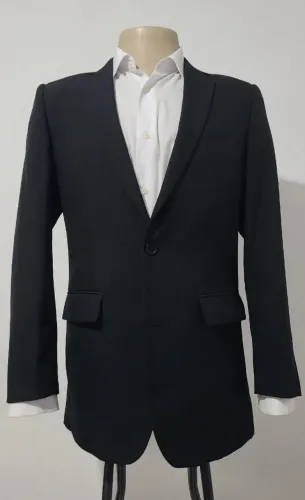 Blazer Slim Preto Nº 44, bonito, elegante, bem confortável, tecido macio, atual. 