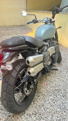Triumph Street Scrambler 900 com 995km
