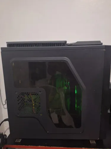 Vendo Gabinete para trabalhar ou escritório