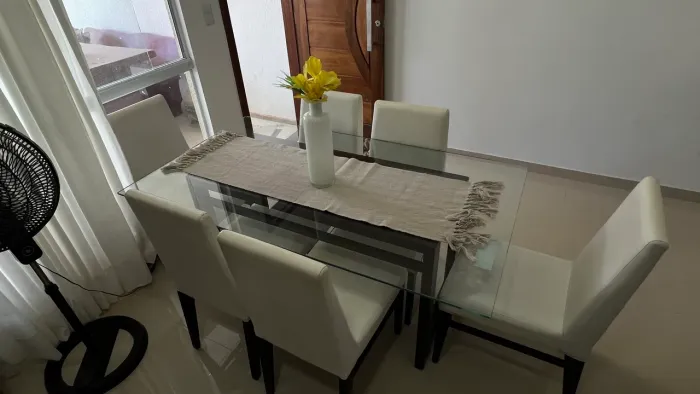 Mesa de vidro 6 cadeiras