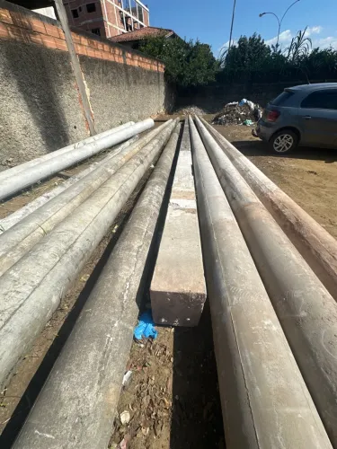 Poste novo e seminovo/ faço instalação.