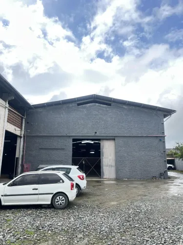 Galpão/Depósito/Armazém para aluguel com 675 metros quadrados em Itaum - Joinville - Santa