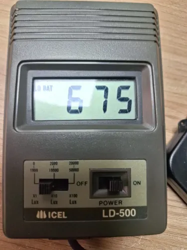 Luxímetro digital LD-500 - É um medidor de intensidade de luz.