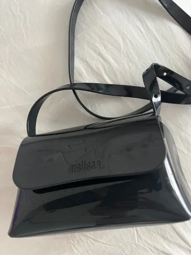 Bolsa Melissa Preta com Alça Transversal