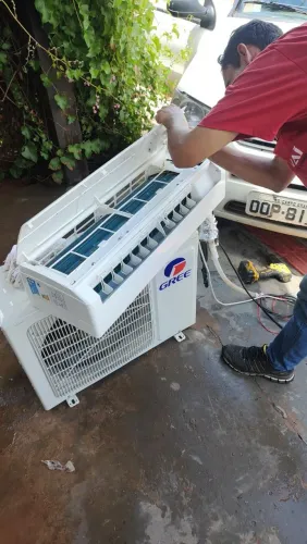 Instalação e manutenção em ar condicionado.