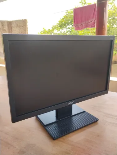 Monitor 19 Pol HDMI,VGA Acer