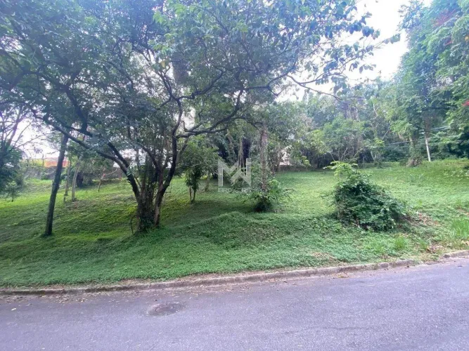 Terreno à venda no Condomínio Marambaia em Vinhedo - SP