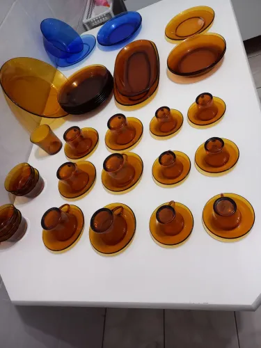 Conjunto de Louças de Vidro Âmbar Vintage
