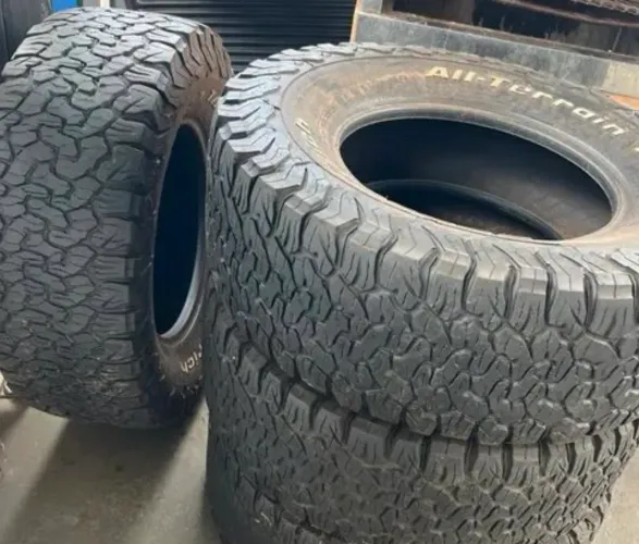 4 Pneus BF 35x12.50 R18