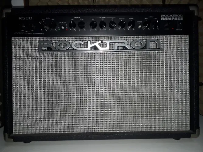 Amplificador RockTron Rampage R 50c