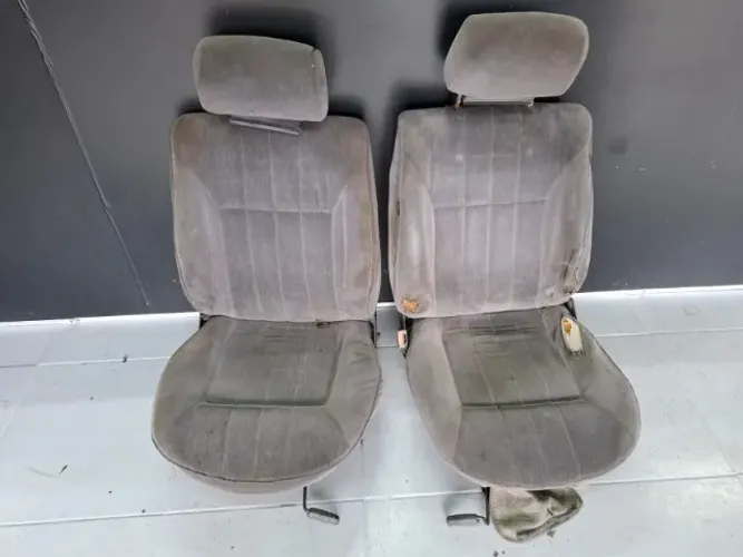 Par Bancos Dianteiro VW Santana E Quantum 92-97
