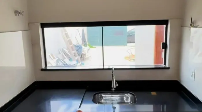 Janela de Vidro para Cozinha