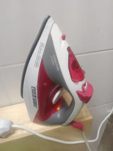 Ferro de passar roupa Black & Decker 127 volts