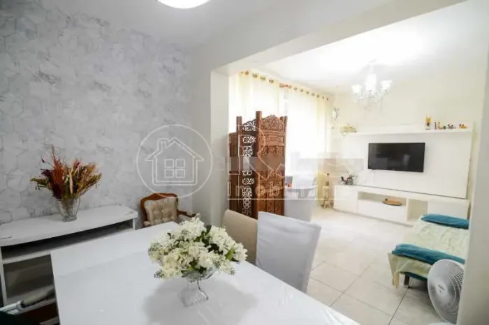 Casa para venda possui 211 metros quadrados com 3 quartos em Vila Isabel - Rio de Janeiro