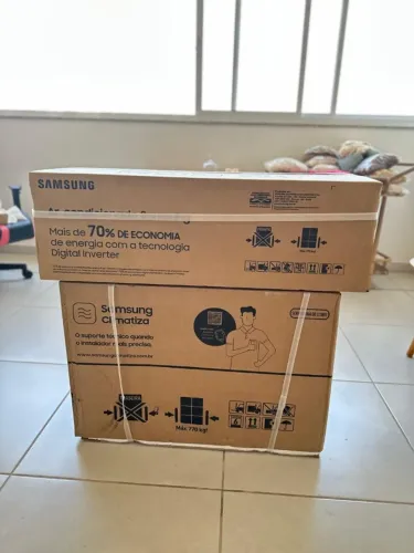Ar-condicionado Split Samsung Inverter WindFree AI 12.000 BTUs Frio Sem Vento AR12DYFAAWKN