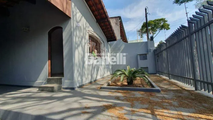 Casa para aluguel, 3 quartos, 3 vagas, Jardim Santa Clara - Taubaté/SP