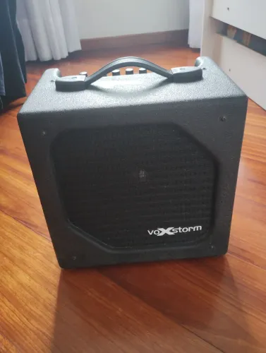 Amplificador Vox Storm CG25 + 2 cabos 