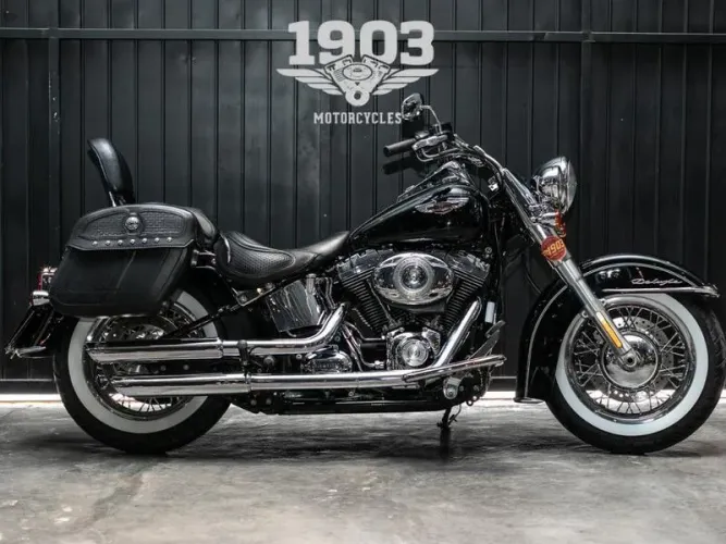 HARLEY-DAVIDSON FLSTN DELUXE 2015