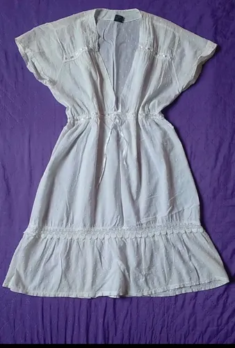 Vestido branco de praia /G