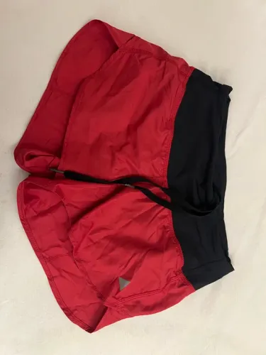 Short esporte feminino vermelho com forro PP