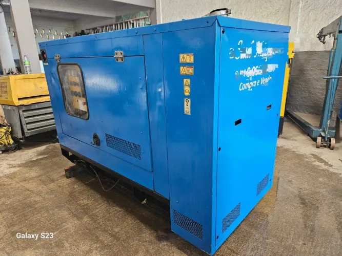GRUPO GERADOR 55 KVA CABINADO E SILENCIADO ANO 2010