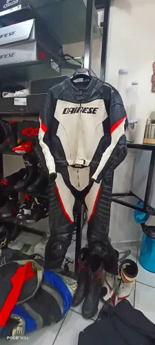 Macacão Dainese 54 duas peças modelo t racing