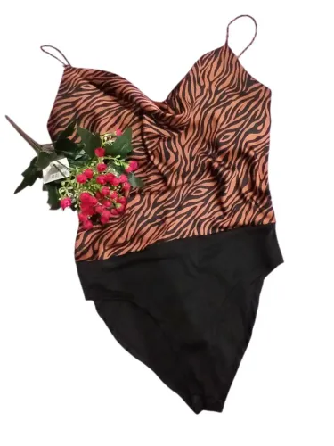 Body Zebra com Detalhe em Preto