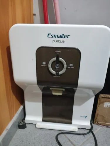 Purificador de Água Esmaltec Purágua Gelada e Natural