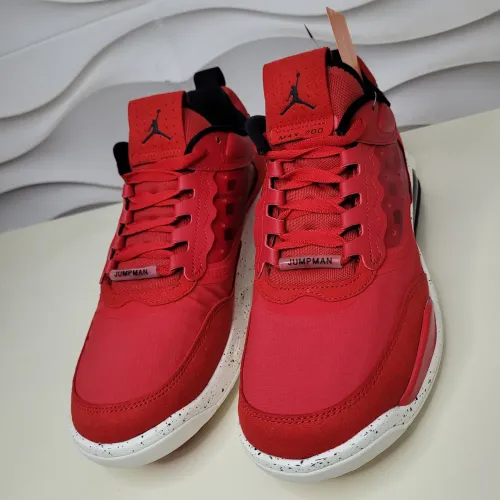  Jordan Max 200 novo