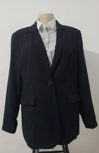 Blazer social preto feminino Nº 44/46, bonito, bem confortável, elegante, tecido macio.