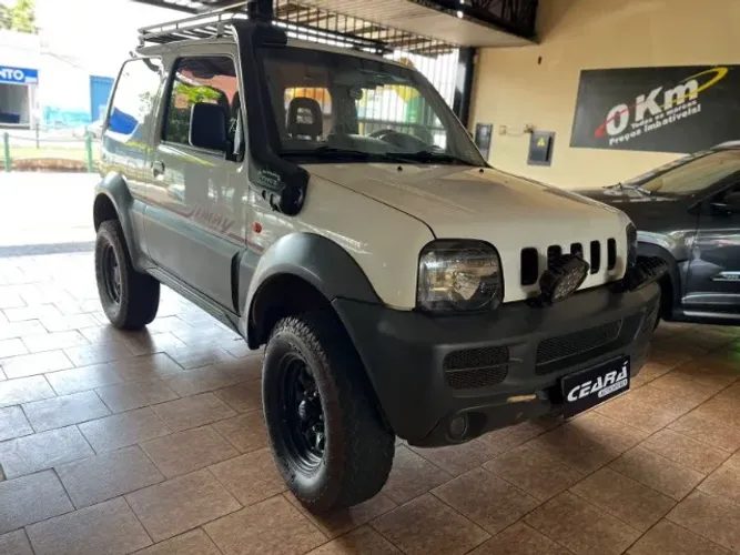 Suzuki Jimny 4S 1.3 16V 2012