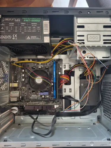 Computador Desktop ASRock com Processador AMD