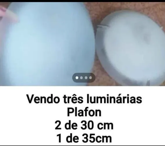 Três luminárias Plafon 2 de 30cm e 1 de 35cm