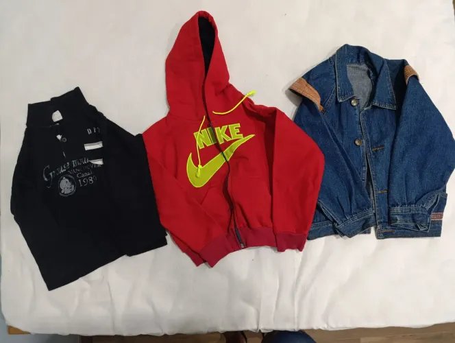 Lote de 3 peças de roupa infantil - Nike, Grace, Jeans