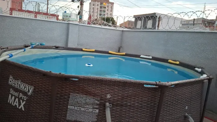 Piscina Estrutural 9160 L, circular, com escada, bomba de filtragem, capa, rede de limpeza