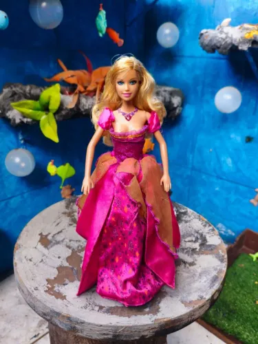 Barbie castelo de diamante liana