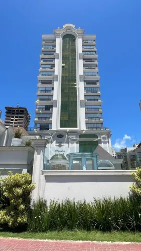 Apartamento - 4 dormitórios - 4 Suítes - localizado em Itapema / Meia Praia REF: DW650115