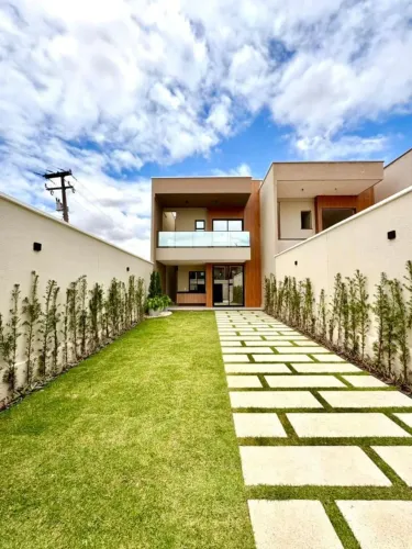 CASA DUPLEX DE ALTO PADRÃO EM RUA PRIVATIVA NO EUSÉBIO, vizinho ao jardins do lago, Ceará