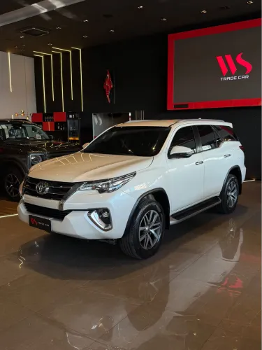 Toyota Hilux SW4 SRX 4X4 2.8 TDI 16V Dies. Aut. 2019