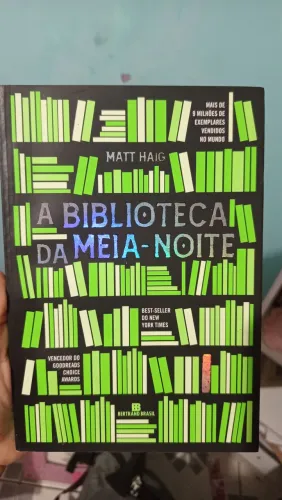 Livro a biblioteca da meia noite
