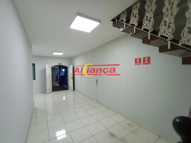 Sobrado Residencial com 4 quartos para alugar, 300m² - Centro - Guarulhos /SP