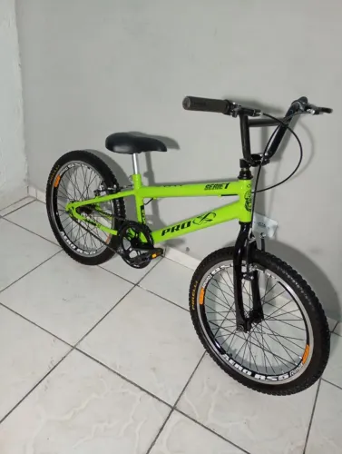 Bicicleta BMX aro 20