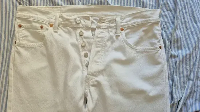 Calça Levis 501 branca numero 40 / 33 34 na etiqueta