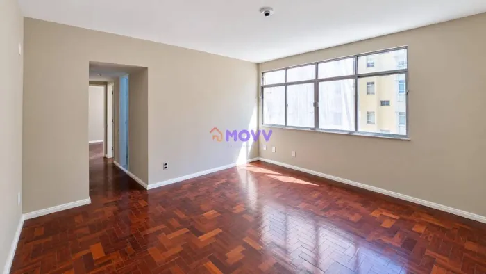 Apartamento de 4 quartos no miolo de Icaraí