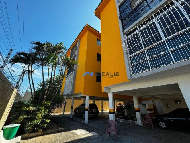 Apartamento com 3 dormitórios à venda, 100 m² por R$ 350.000,00 - Joaquim Távora - Fortale