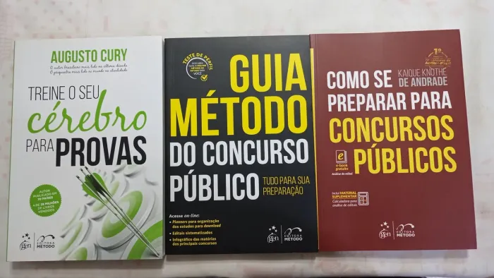 Kit 4 Livros Preparatórios para Concursos Público - Manual, Guia e Treinamento para Provas