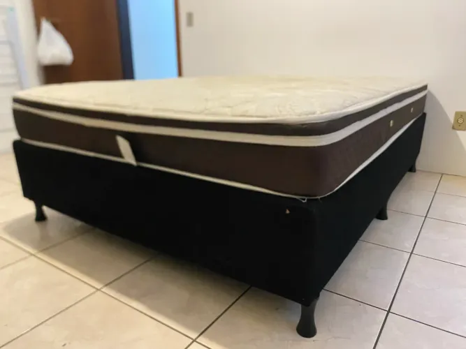 VENDO CAMA BOX DE CASA + COLCHÃO 214 MOLAS
