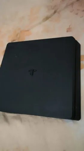 PS4 slim 1tb