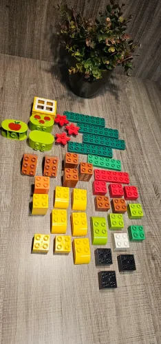 LOTE COM BLOCOS COLORIDOS de montar da KIDS HOME